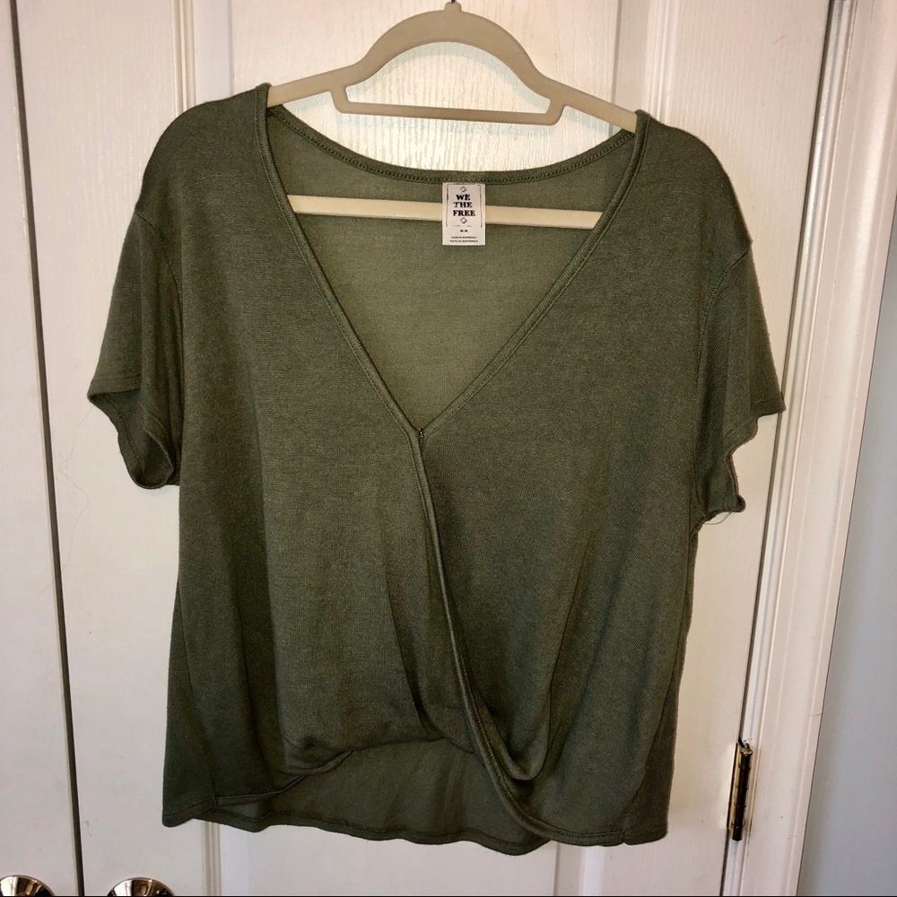 Free people short sleeve shirt- M